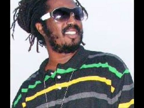 Jah Mali - Ghetto Youth (Cuss Cuss Riddim)