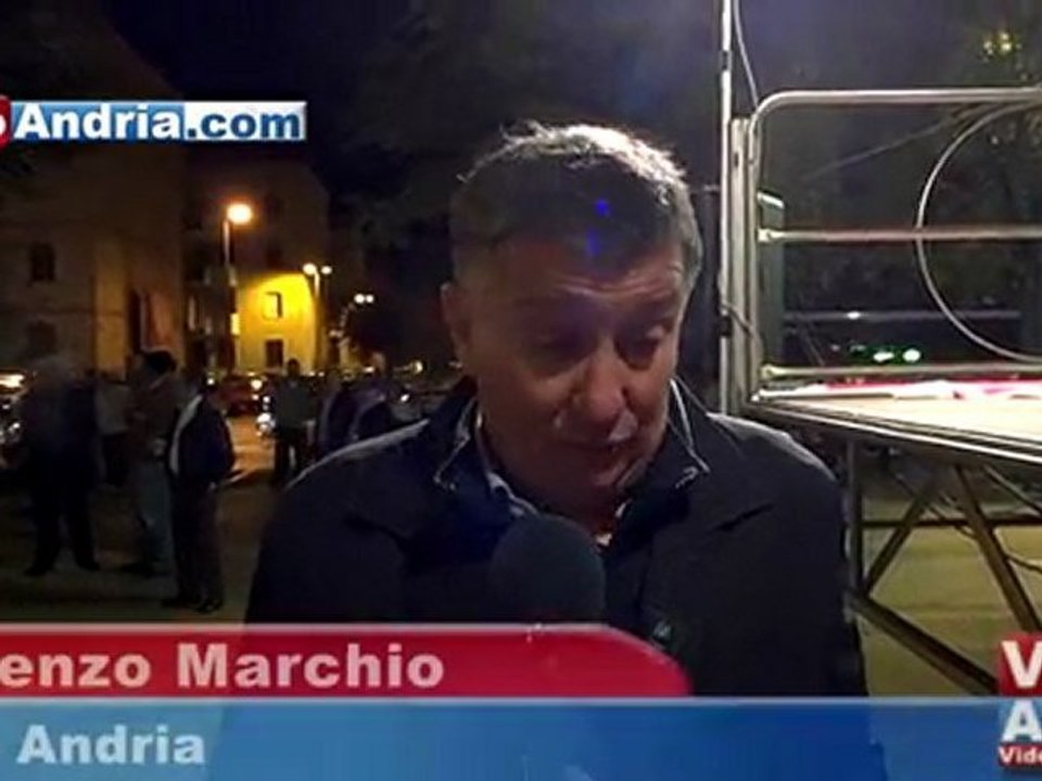 Andria, il comizio dell'opposizione a Largo Torneo