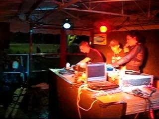 Live drum&bass festival tout a fond