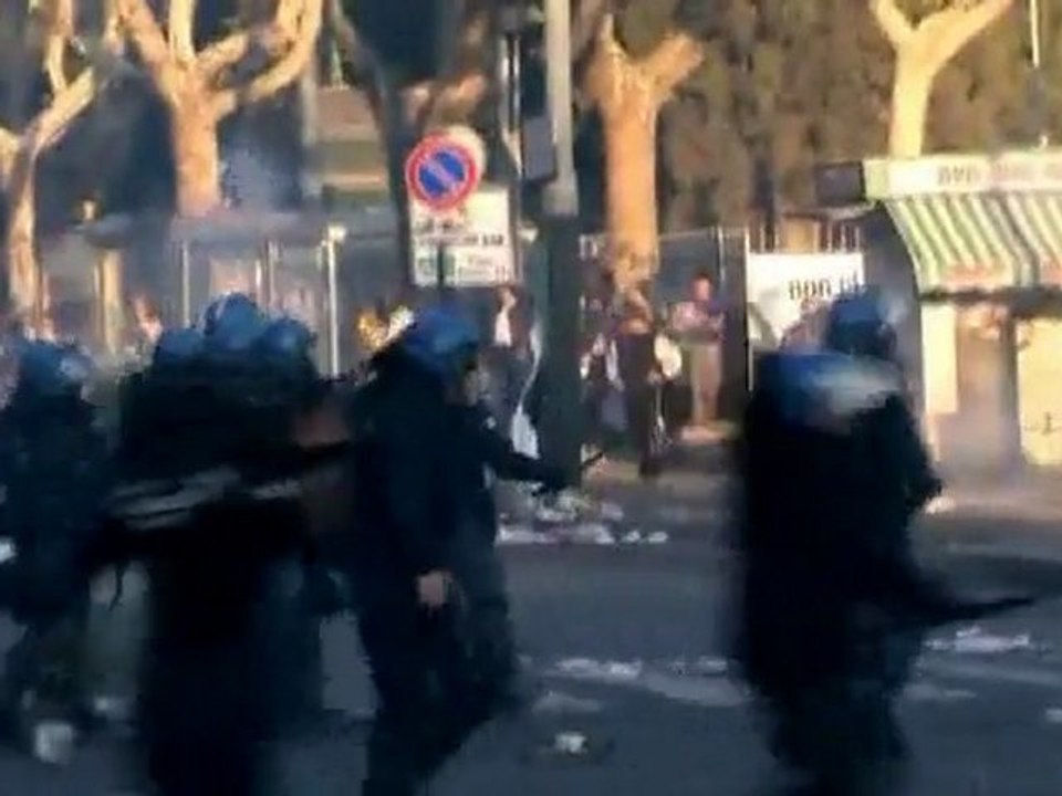 Violence erupts in Rome