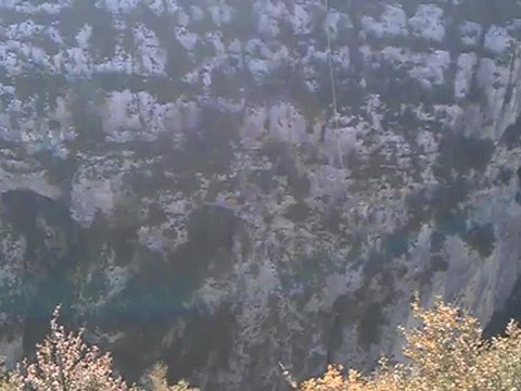 saut à l'élastique du Pont de l'Artuby vue de l'exterieur
