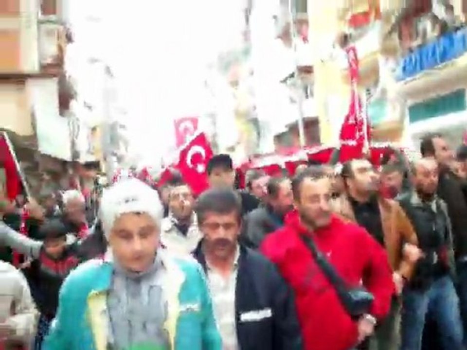 Gemlik Şehit lerini anma programı sloganlar