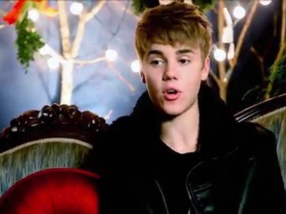 Justin Bieber - Making Of The Video- Mistletoe (2011)