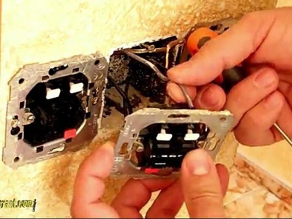 Cambiar interruptor alumbrado.