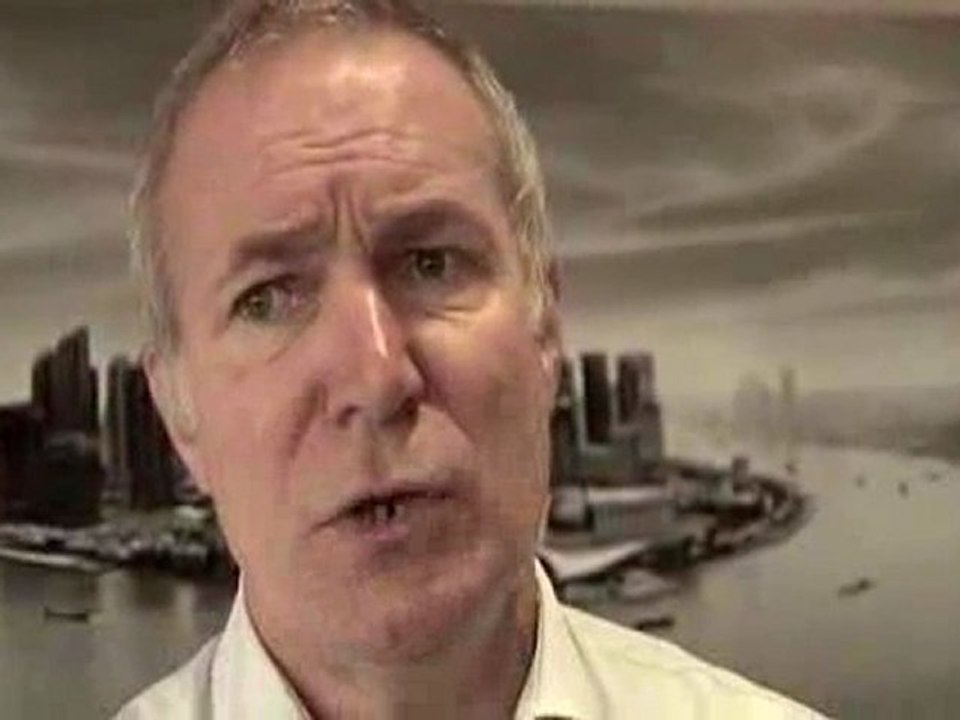 Régis DUMANGE, PDG de la Sté Textilot de Varennes-Vauzelles.