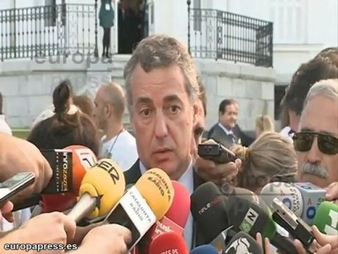 Urkullu pide a ETA que escuche a los líderes