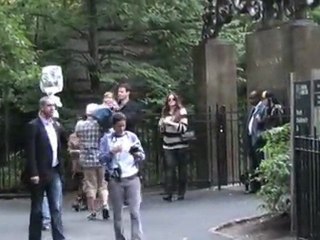 Kourtney Kadashian Takes Mason to the Zoo