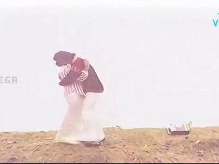 18 Vayathenela - Kamalhassan and Serena on cloud nine