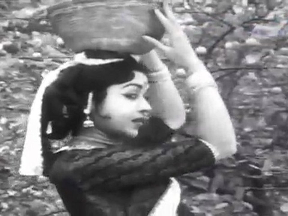 NEETHIKKUPIN PAASAM-SONGS 01.mov