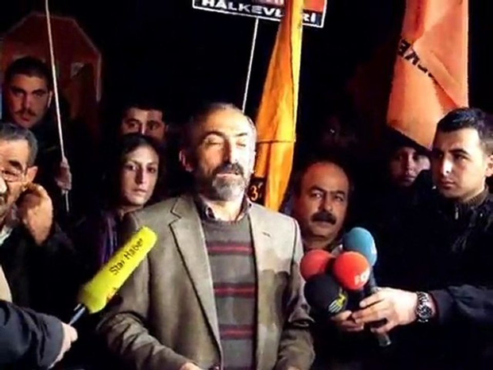 Halkevleri'nden sabah eylemi