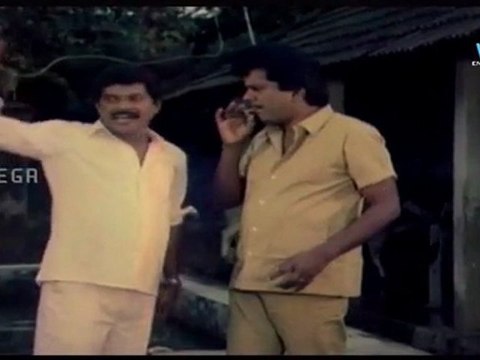 Avalum Appadithan - Ladies fight for a comedian