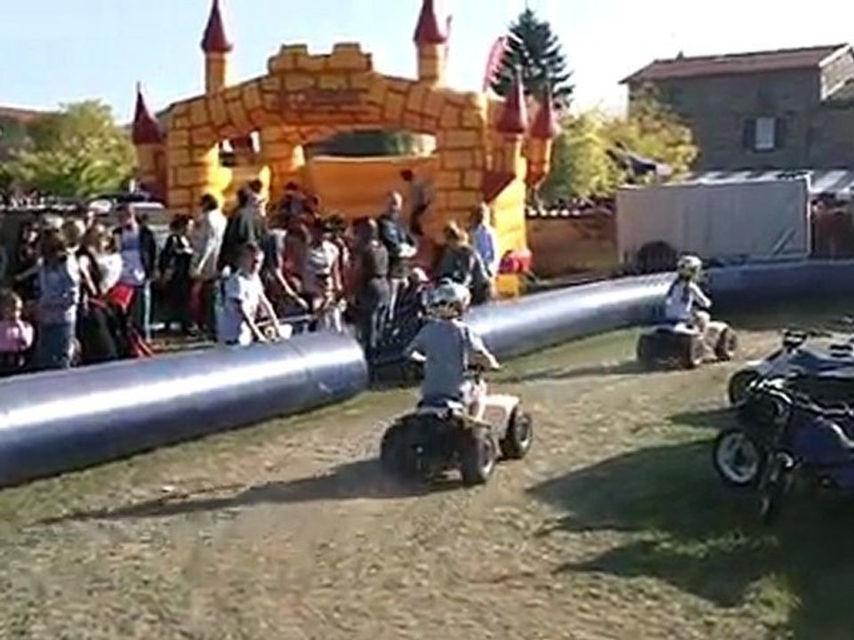 Exposition voitures et motos à Taluyers dimanche 16 octobre 2011