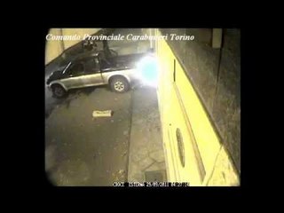 Torino - Auto usate come arieti, presa la banda delle spaccate