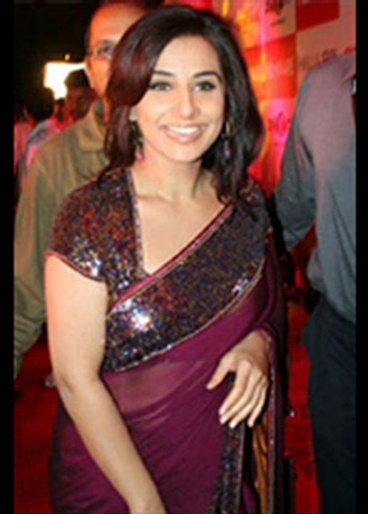 saree by www.sareeoutlet.com