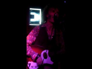 Tony Truant "fier de ne rien faire" live 15.10.11 Mephisto St. Quentin (Fr)