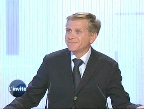 TV Tours - Thibault Coulon annonce sa candidature aux législatives 2012 à Tours en direct sur TV Tours