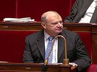 Réquisitoire sévère de Baroin contre le projet économique du PS