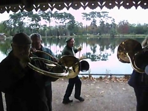 LES TROMPO-FOLIES DU BOIS DE BOULOGNE : La Titubante