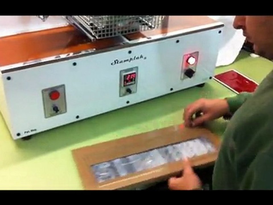 Stamplak 100s