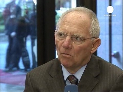 Franco-German rift delays euro zone bailout plan