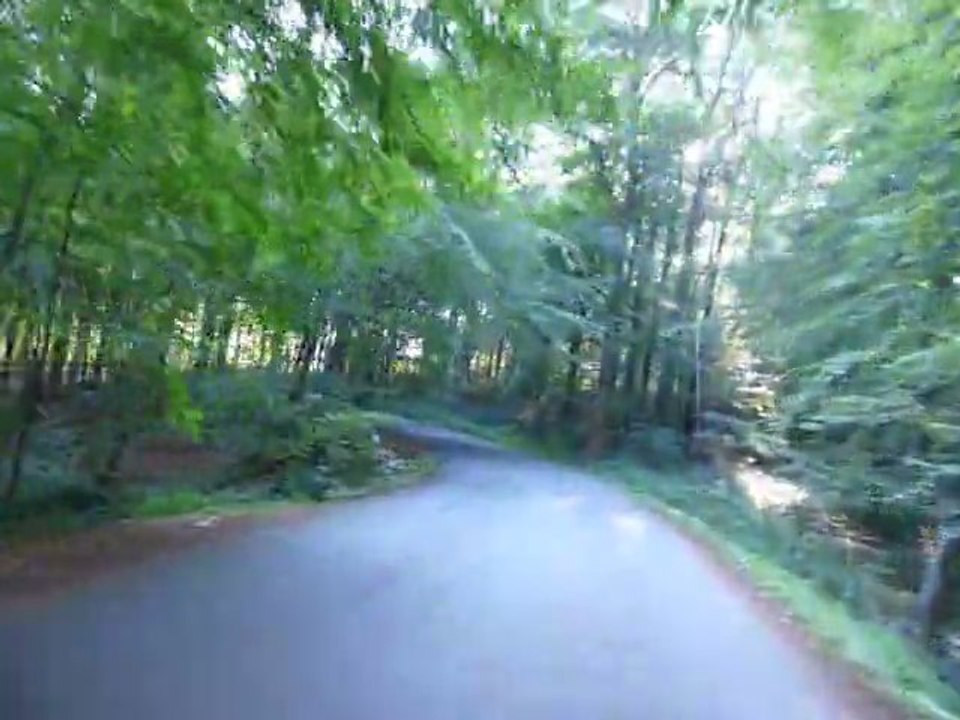 Vespa Club Tournai : balade au pays des collines.