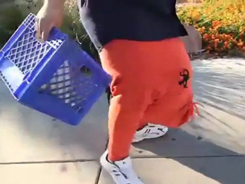 Wesley Warren Jr. et ses testicules de 45 kilos