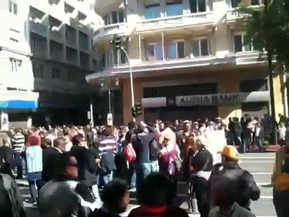 Mαζικές συγκεντρώσεις στο Σύνταγμα