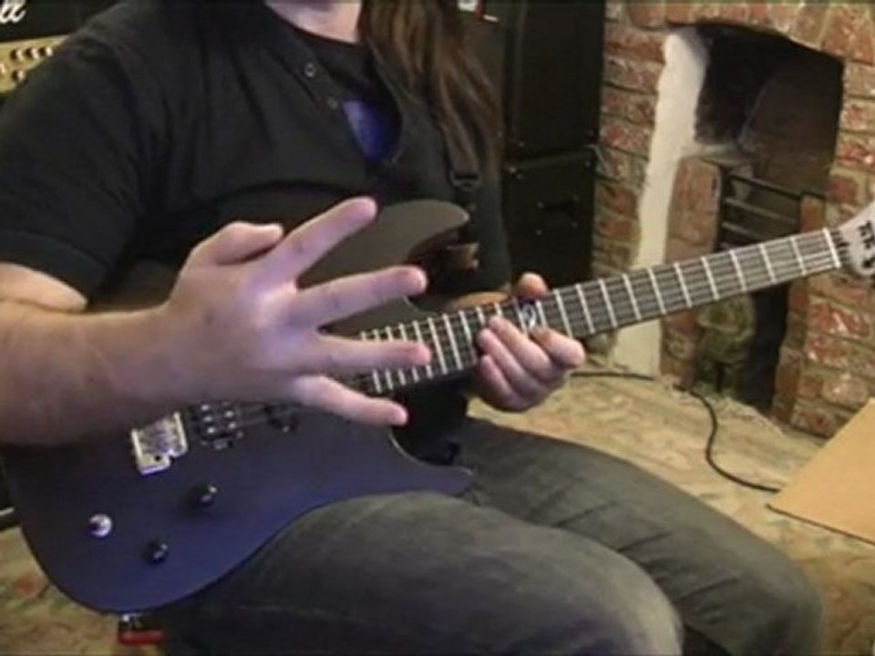 Guns N Roses Guitar Lesson "It's so Easy" - (Donations welcome via Paypal to rob@themonkeylord.com)