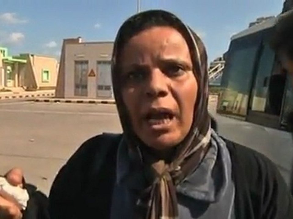 Hillary Clinton in Libya to strengthen bilateral ties