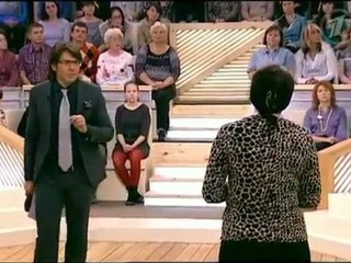 Rusya bu görüntüyü tartışıyor; tek yumrukla masum vatandaşı öldürdü