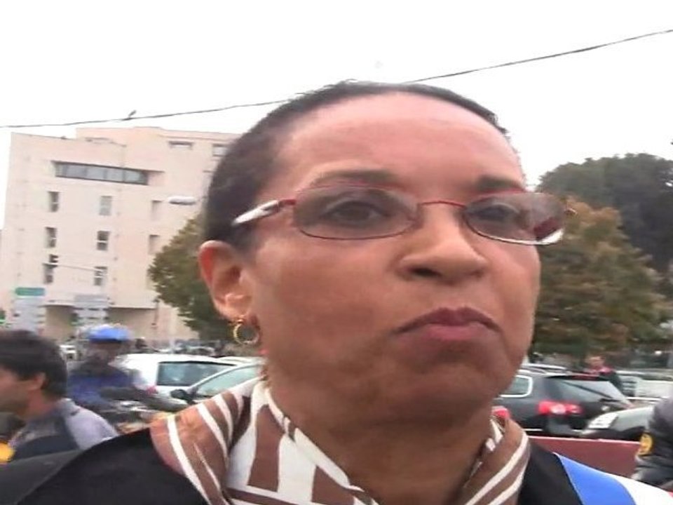 Manifestation pour "libérer la Porte d'Aix"