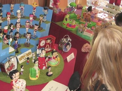 Agnetz, les écoliers à l'exposition des collectionneurs du Clermontois