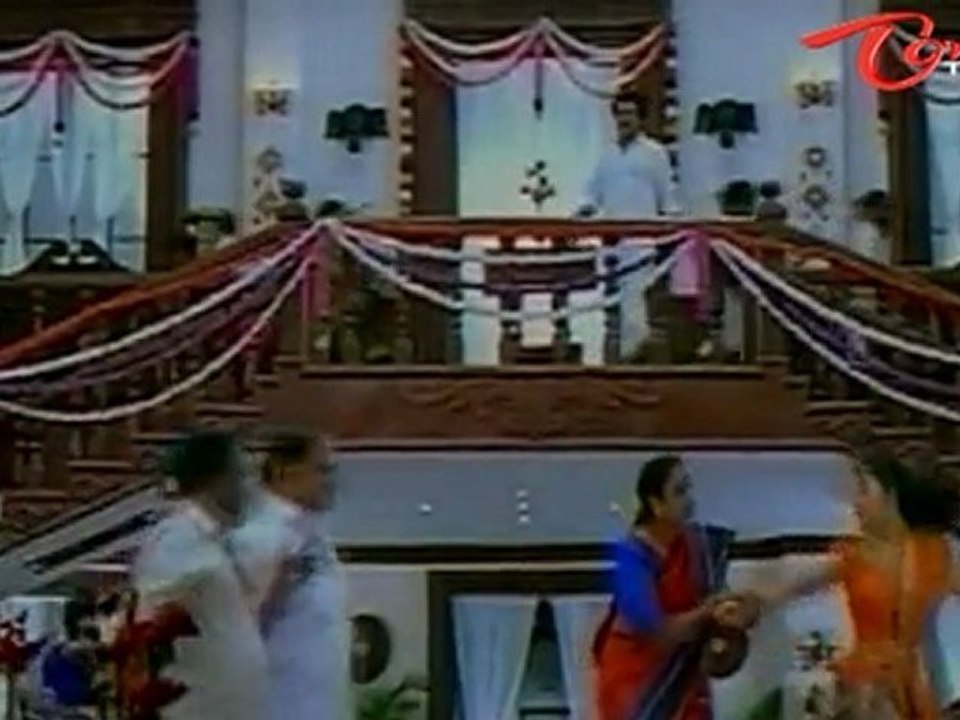 Comedy Scene - Rajinikanth Takeout Snake From His Shirt