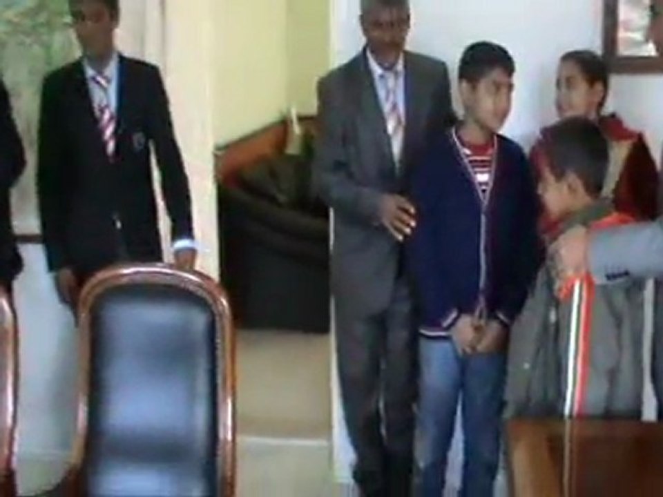 SİVEREK KAYMAKAMI MAHMUT HERSANLIOĞLU'NA PLAKER VE TEŞEKKÜR BELGESİ