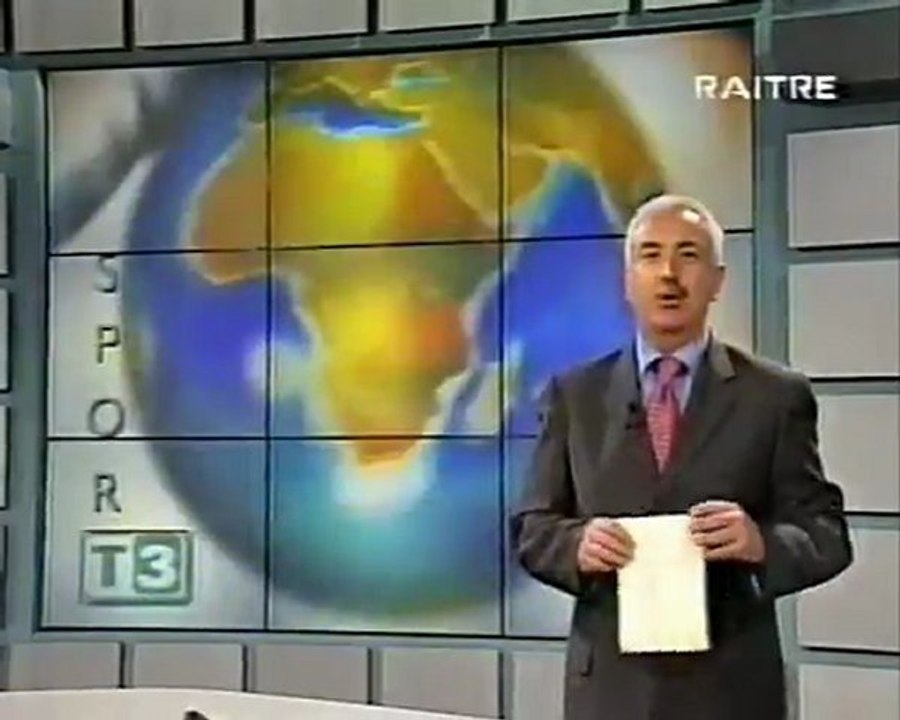 38 - Napoli - Genoa 1-3 (con festa promozione) - Serie B 1999-2000 - 11.06.2000 - TGR3 (1)