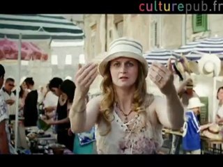 Lumbering Slovenian tourists on the prowl