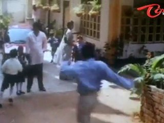 Rajendra Prasad's Son Steals Jagapathi's Car Steering