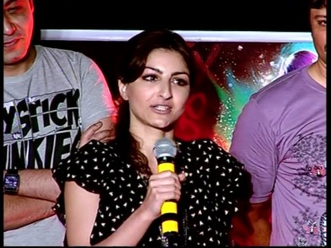 Karisma Kapoor And Madhuri Dixit To Compete Each Other – Hot News