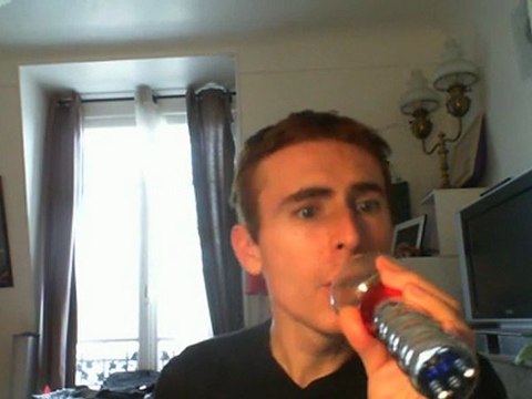 Wiwi égratigne peau de banane