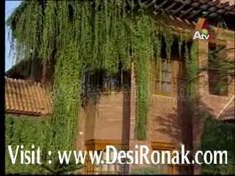 Mujhay Na Chaiay Koi - 19th -oct 2011 p2