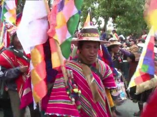 Recebidos com festa, índios chegam a La Paz