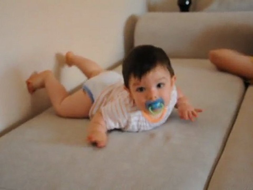 2011-10-amael_12eme_mois (2)