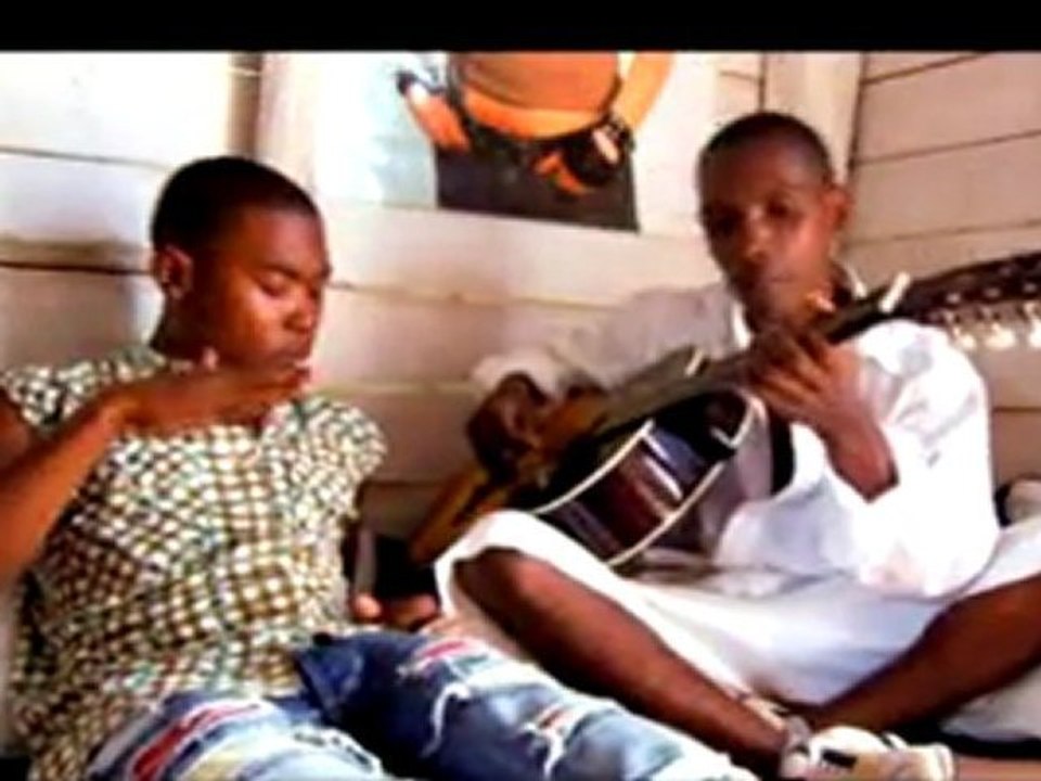 FERNANDO feat STONE- RAY MITSOAKA ADIDY VCD