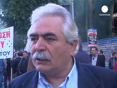 Batalla campal entre manifestantes en Atenas