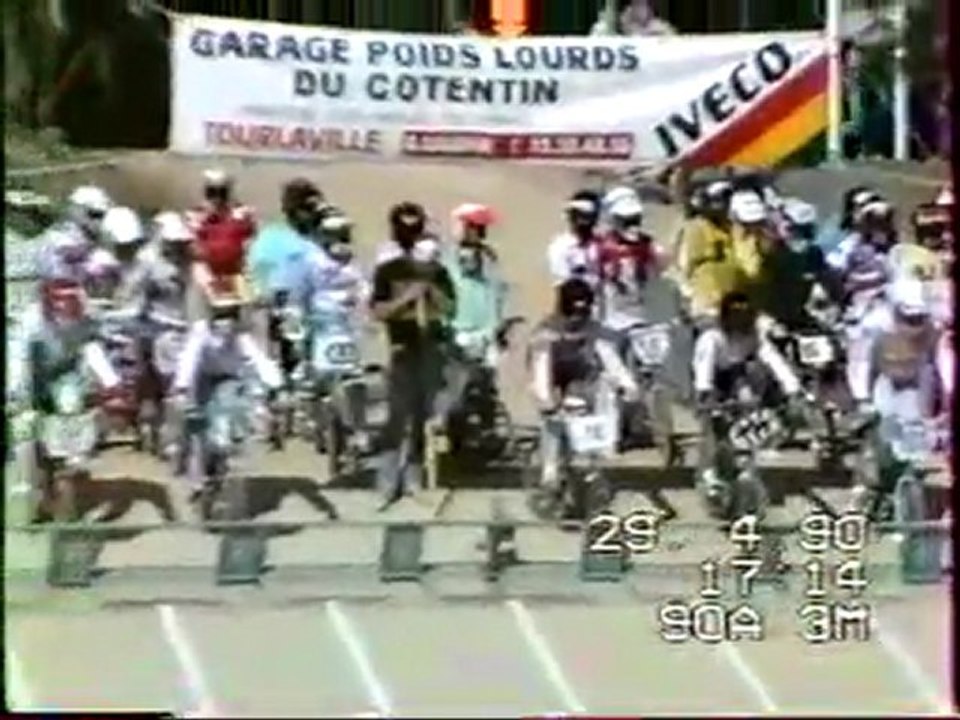 quelques courses de bmx a octeville le 29.04.1990