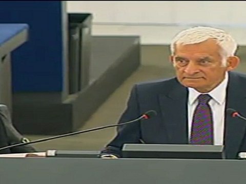 Los eurodiputados no se bajarán el sueldo