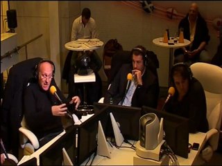 "Tant mieux si les critiques peuvent fédérer les Bleus" Bernard Laporte