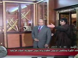 Kadhafi: ditador excêntrico e irracional