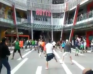 Haka dansı sokağa indi