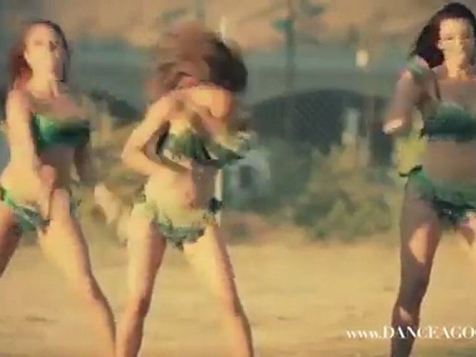 dancing a GOGO